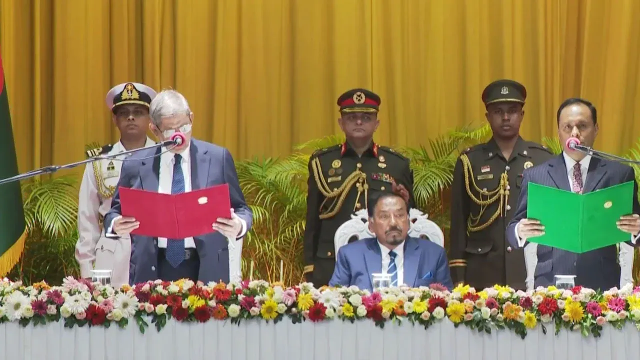দেশের ২৩তম রাষ্ট্রপতি হিসেবে শপথ নিলেন মির্জা ফখরুল